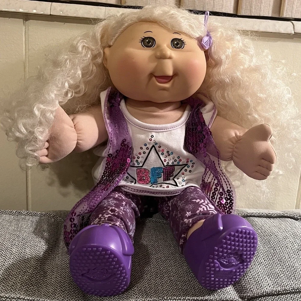 2012 Cabbage Patch Kids Doll Blonde Curly Hair Brown Eyes BFF Outfit Shoes CPK